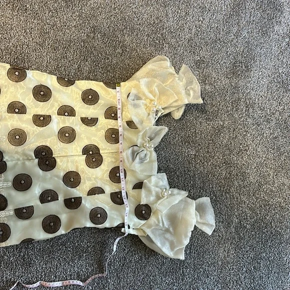 Vintage Bow, Pearl & Bronze Detail Top - Picture 11 of 12